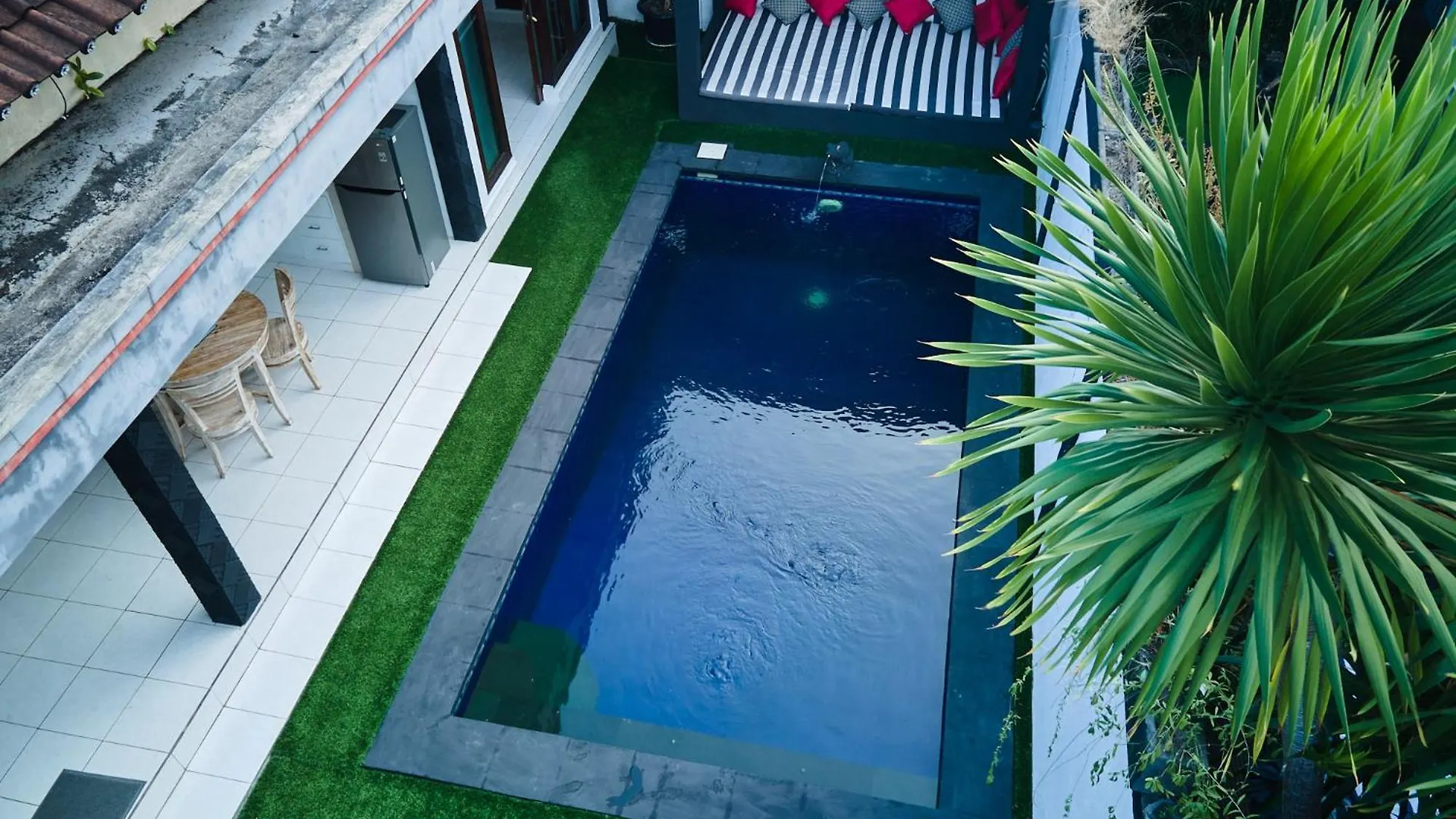 Villa Ari 塞米亚克 印尼